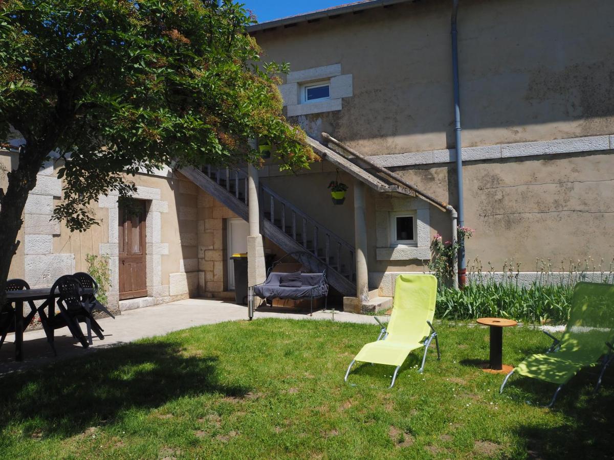 Le Gite Du Haut Chatillon-la-Palud Luaran gambar